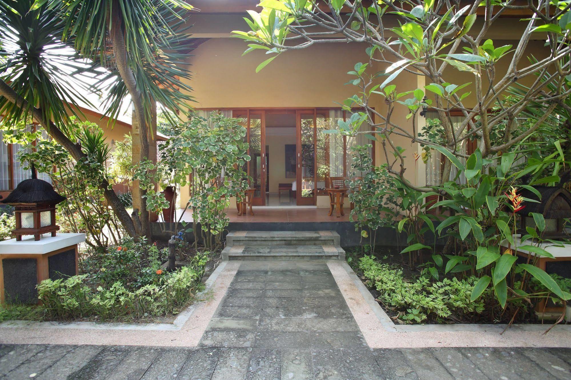 Villa Grasia Quần đảo Gili Ngoại thất bức ảnh